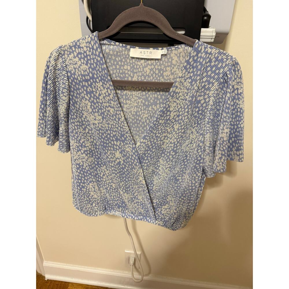 Astr The Label Blue & White Crop Top Size XL